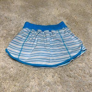 Lululemon Run Track Attack Skirt Skort Blue and White Stripe Sz.4